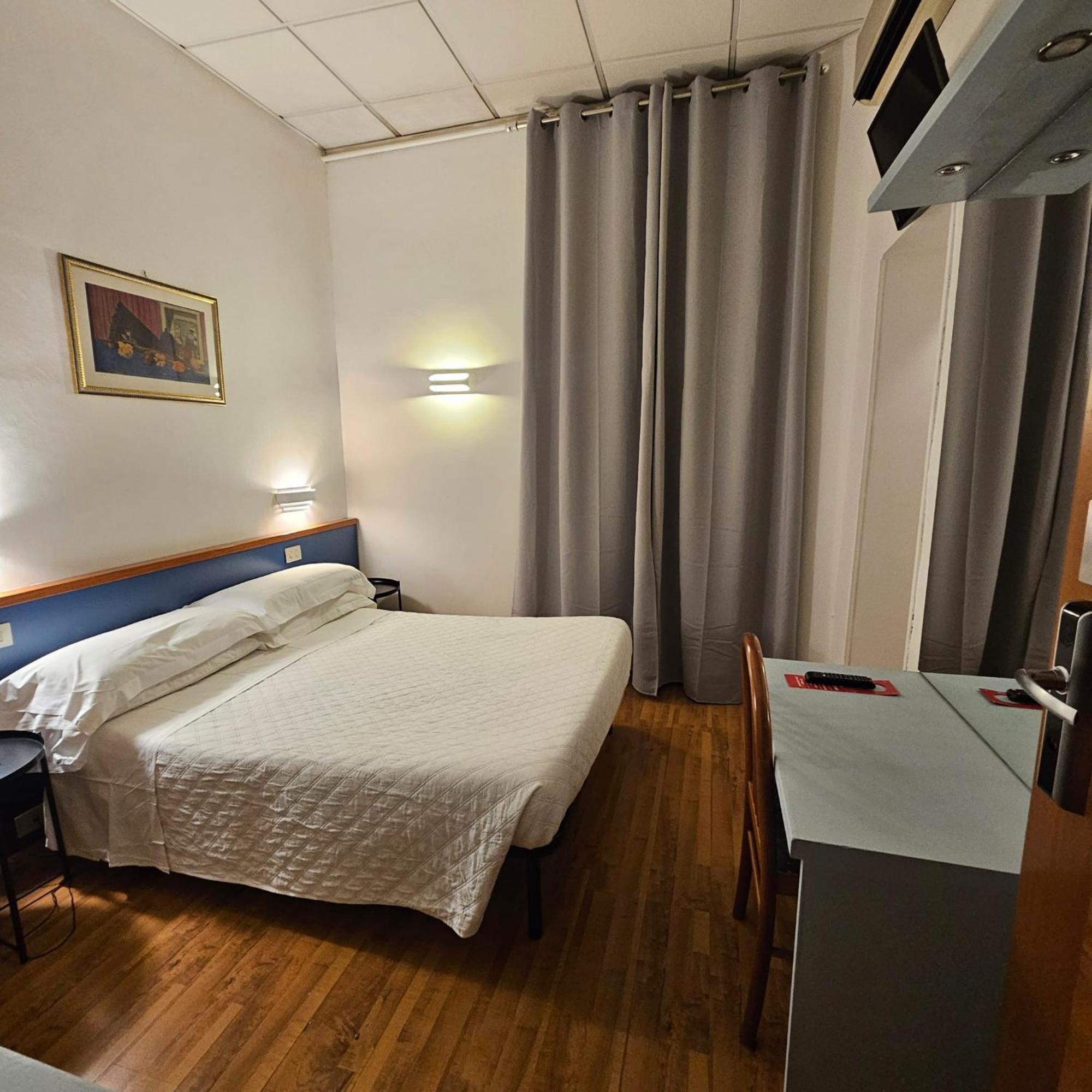 Hotel Julia Rom Exteriör bild